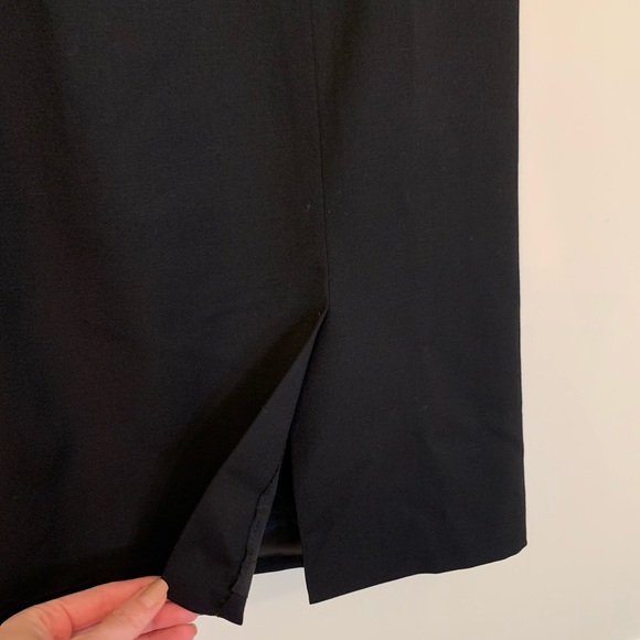 Vintage Burberry skirt 28” by 25” - Picture 4 of 4